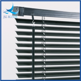 Persianas venecianas de PVC negro
